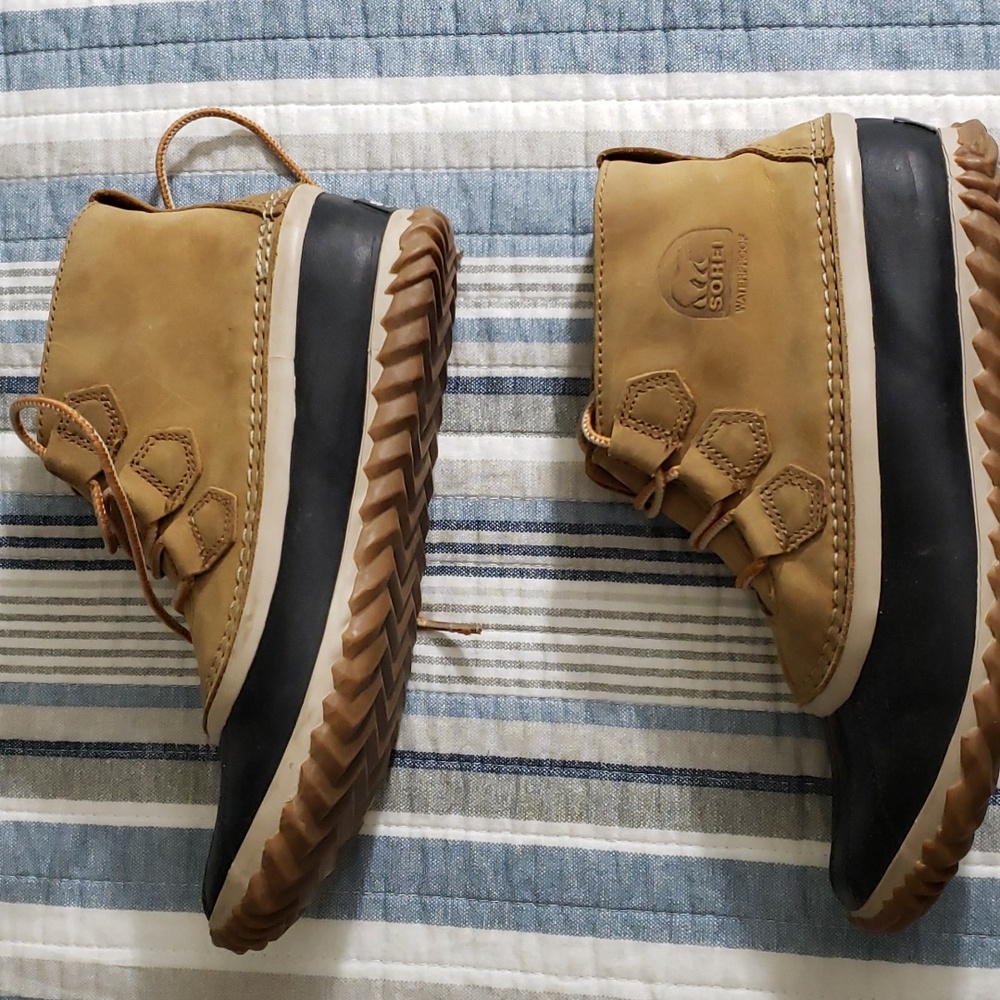 Sorel waterproof duck boots